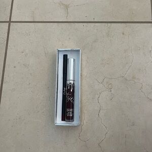 Kylie cosmetics Matte liquid lipstick holiday edition with lip liner